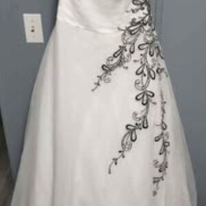 Elegant White Gown with Black Embroidery